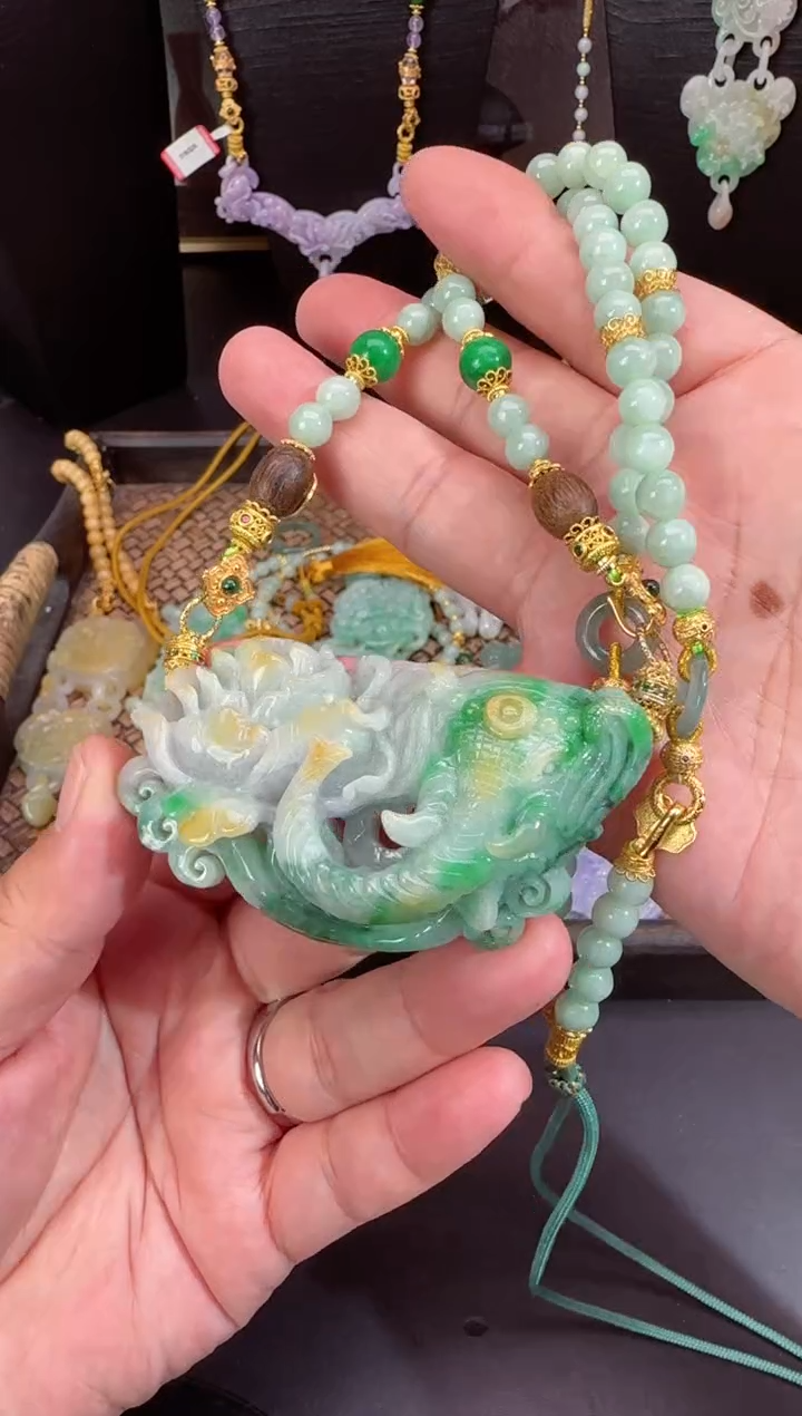 【闪购商品】翡翠颈饰未镶嵌拍照