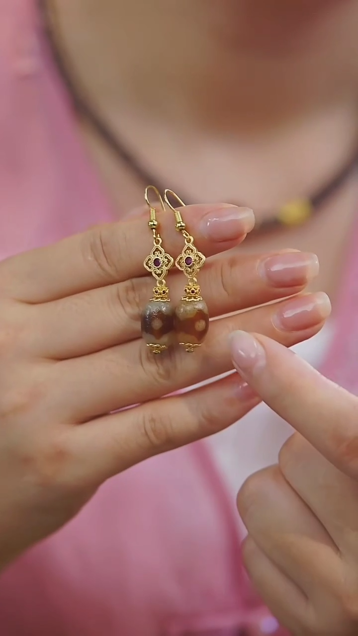 【闪购商品】玛瑙/玉髓耳环未镶嵌多样性发其一