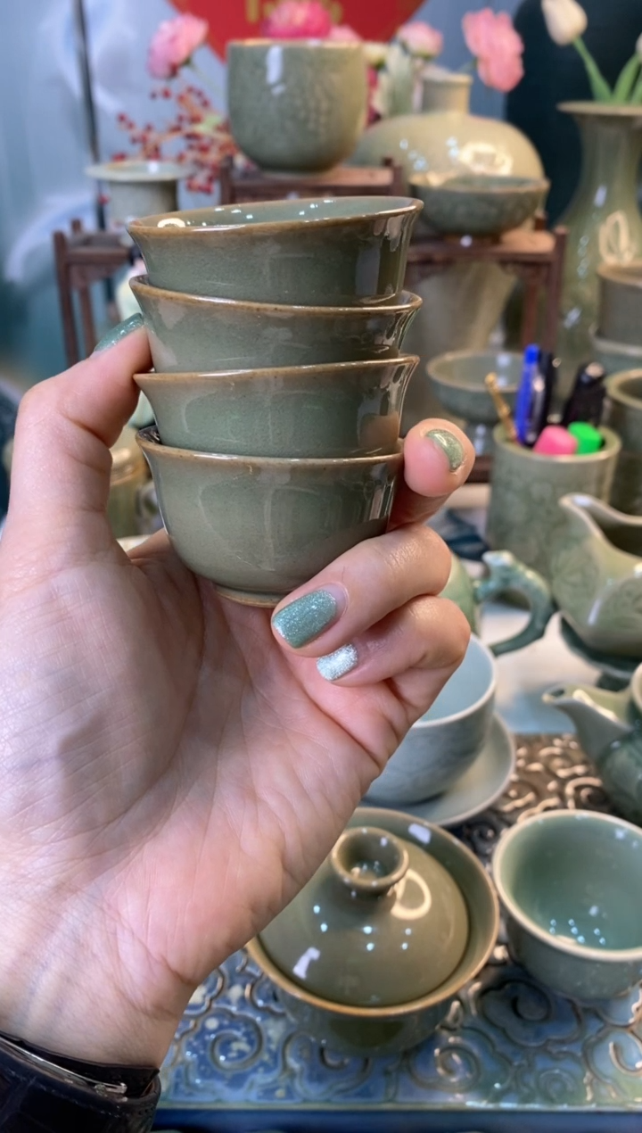 【闪购商品】微瑕黑泥素面小茶杯 4只