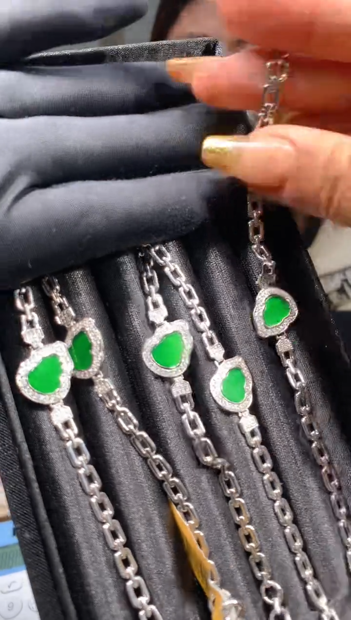 【闪购商品】定制翡翠未镶嵌19定制翡翠-多样性发货（发其一）