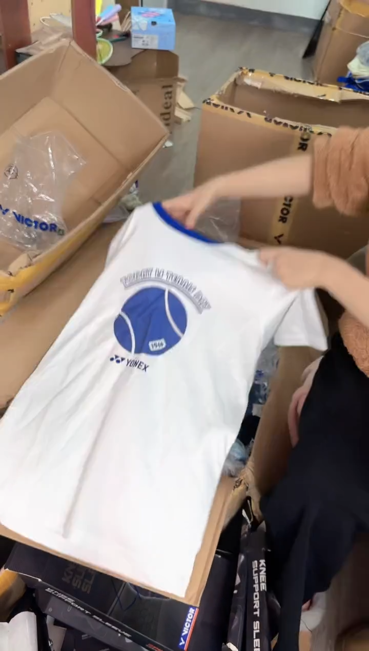 威克多正品微瑕    82  白色短袖L