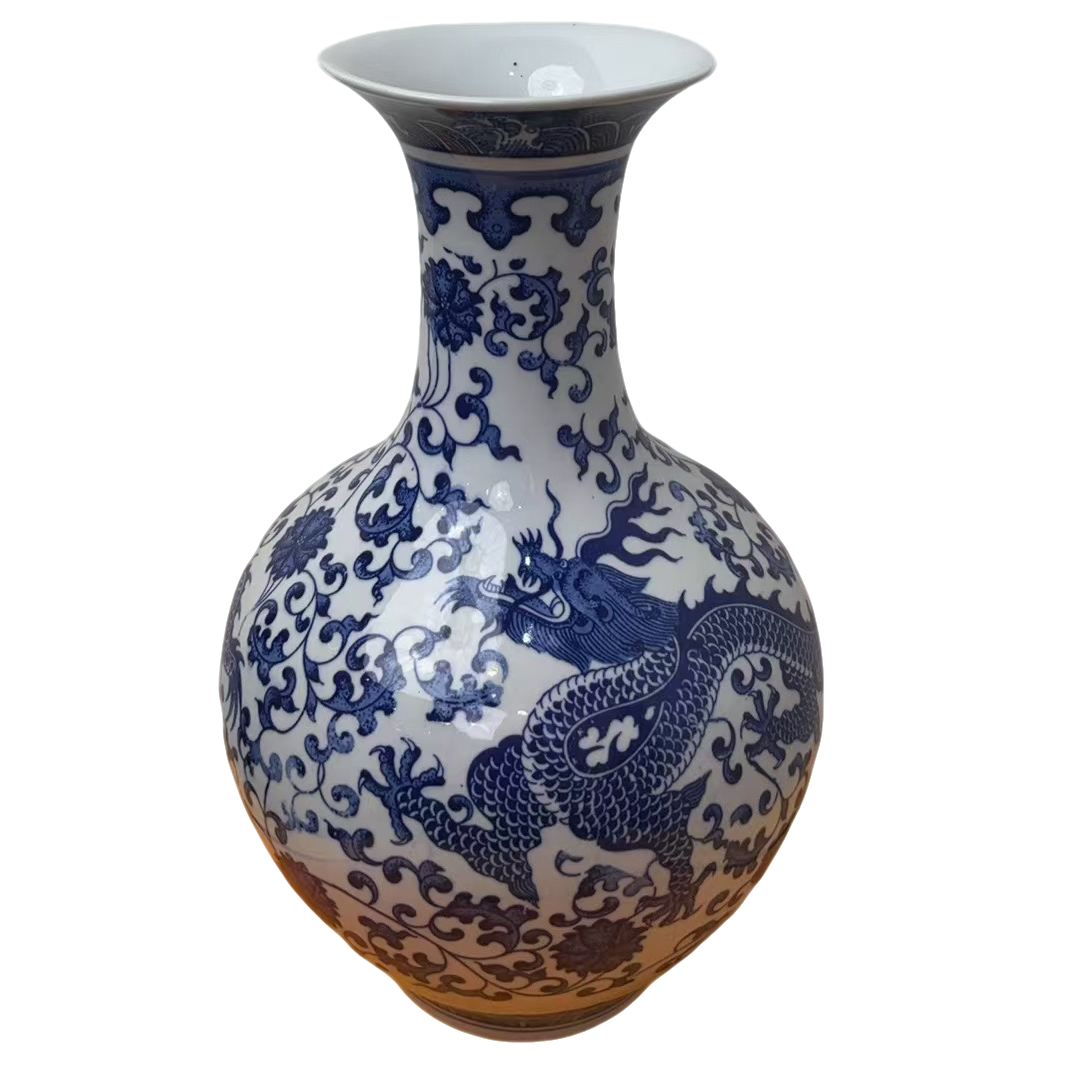 青花祥龙缠枝赏瓶