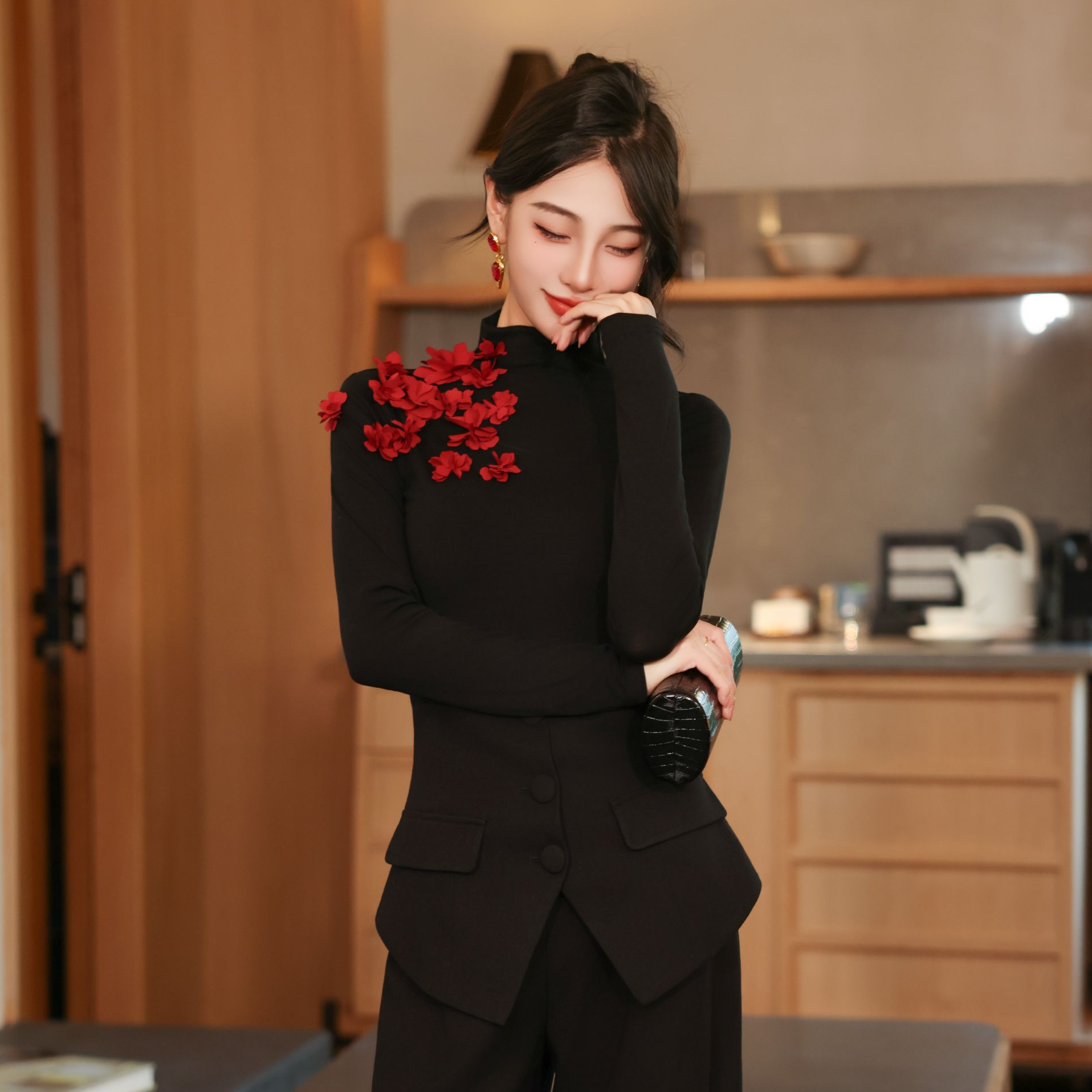 MD进进原创【锦上添花】2025早秋时尚百搭设计师气质打底衫重工上衣