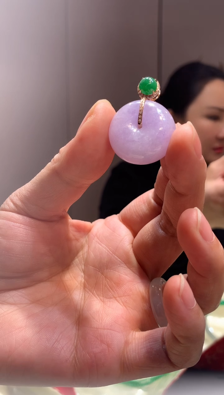 【闪购商品】翡翠吊坠(不含链)18K金镶嵌平安扣