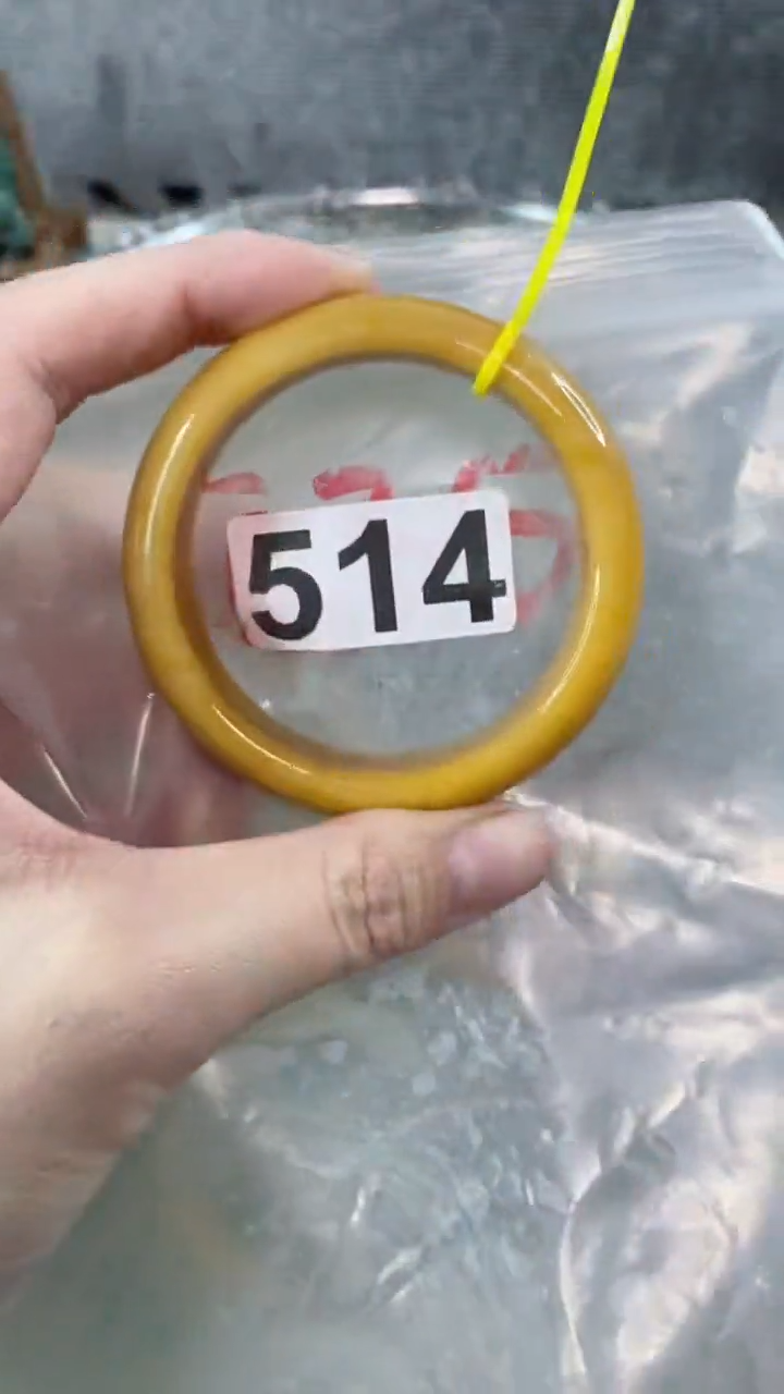 【闪购商品】石英质玉手镯未镶嵌53+514