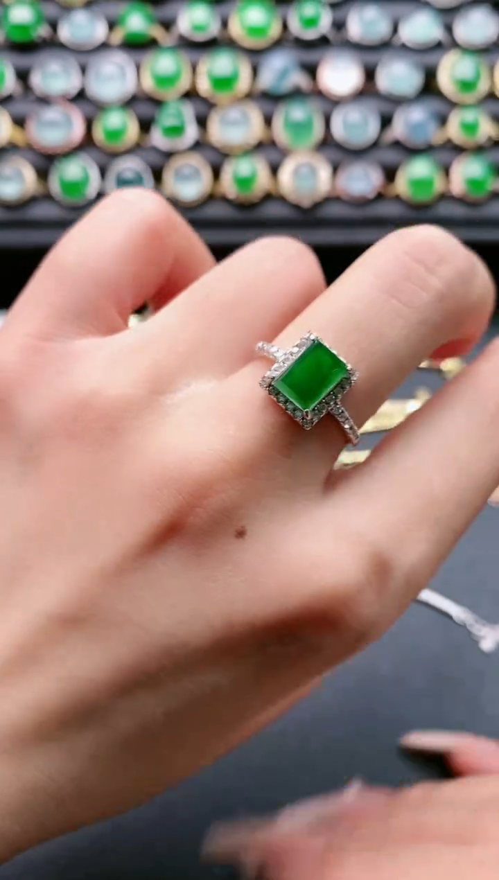 【闪购商品】翡翠戒指银S925镶嵌11111