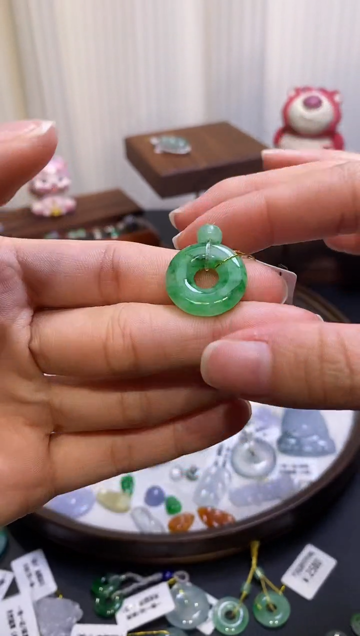 【闪购商品】翡翠颈饰未镶嵌甜甜圈
