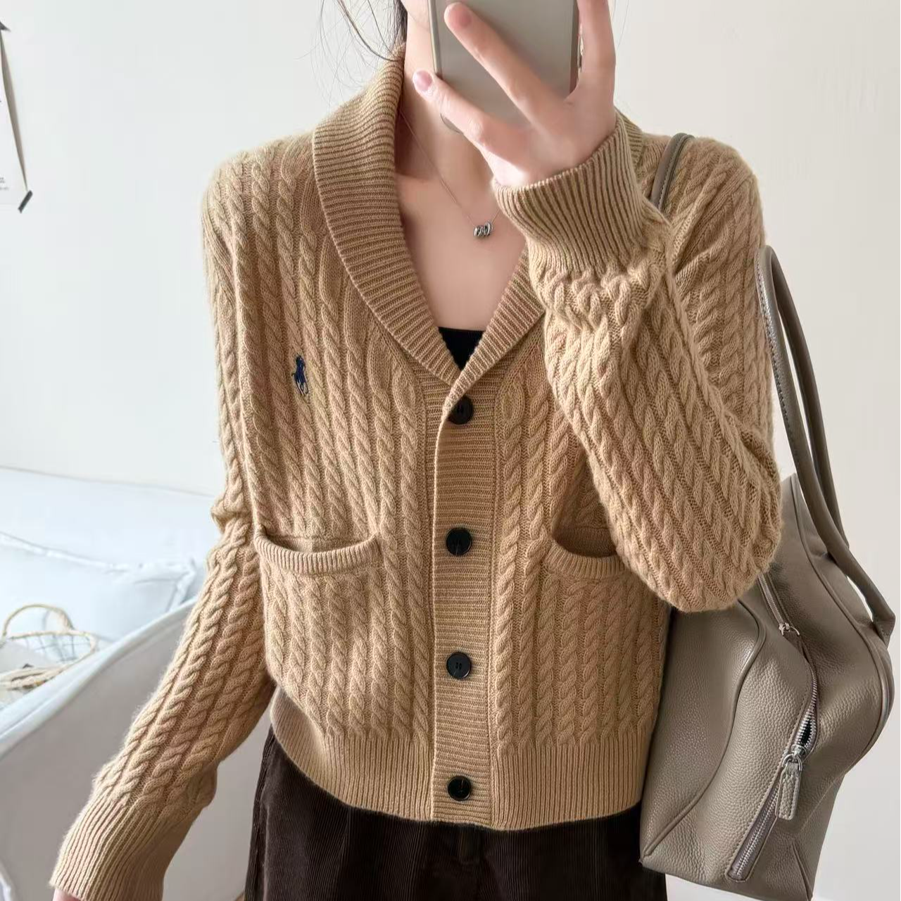 冬季女士设计款青果领绞花款羊毛羊绒针织开衫（825882）