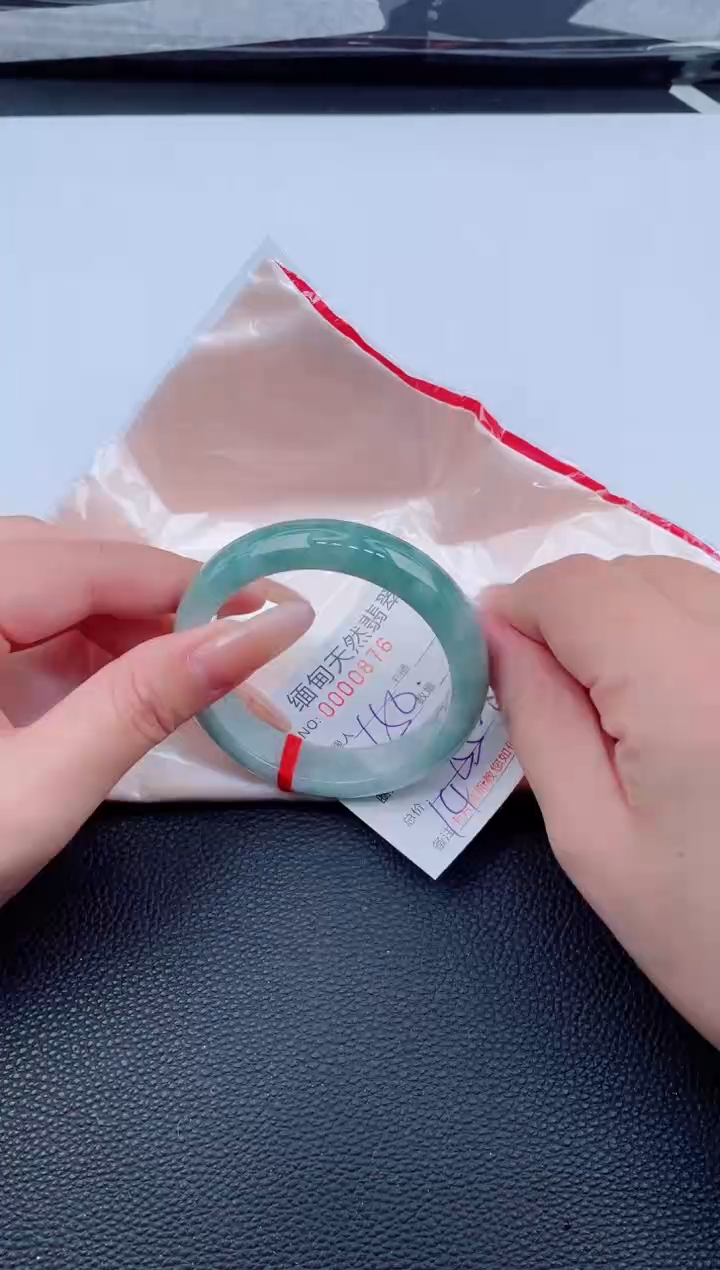 未镶嵌手镯翡翠天然翡翠手镯