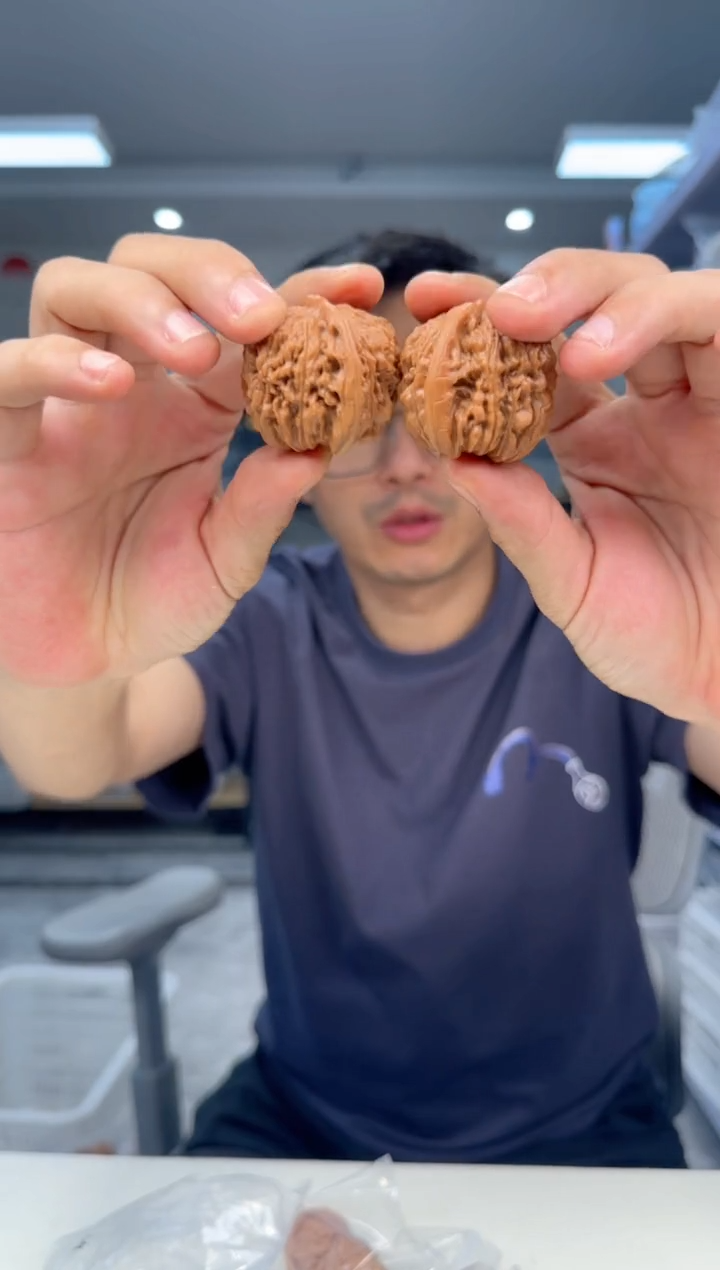 文玩核桃把件38四座楼