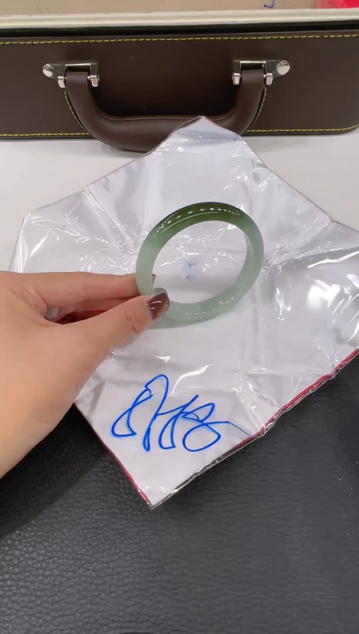 【闪购商品】翡翠手镯未镶嵌手镯