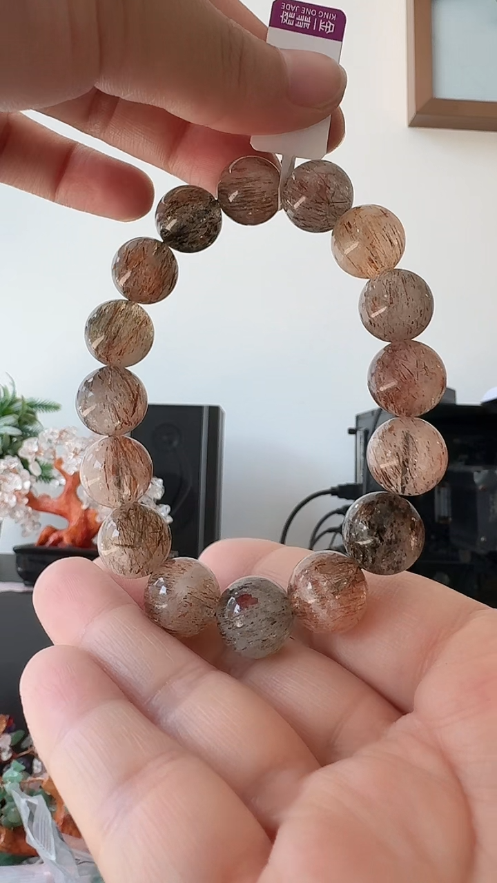 荣倩未镶嵌水晶手串