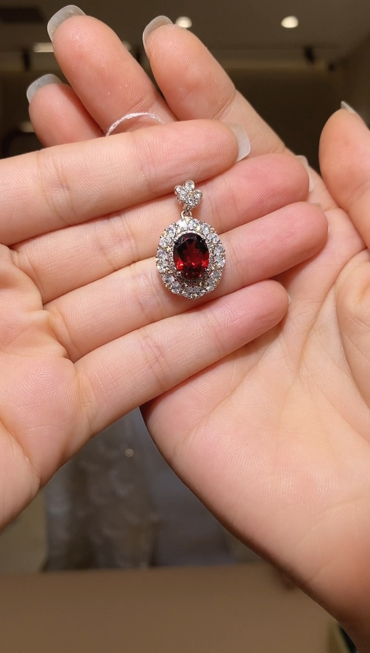 【闪购商品】石榴石吊坠银S925镶嵌002