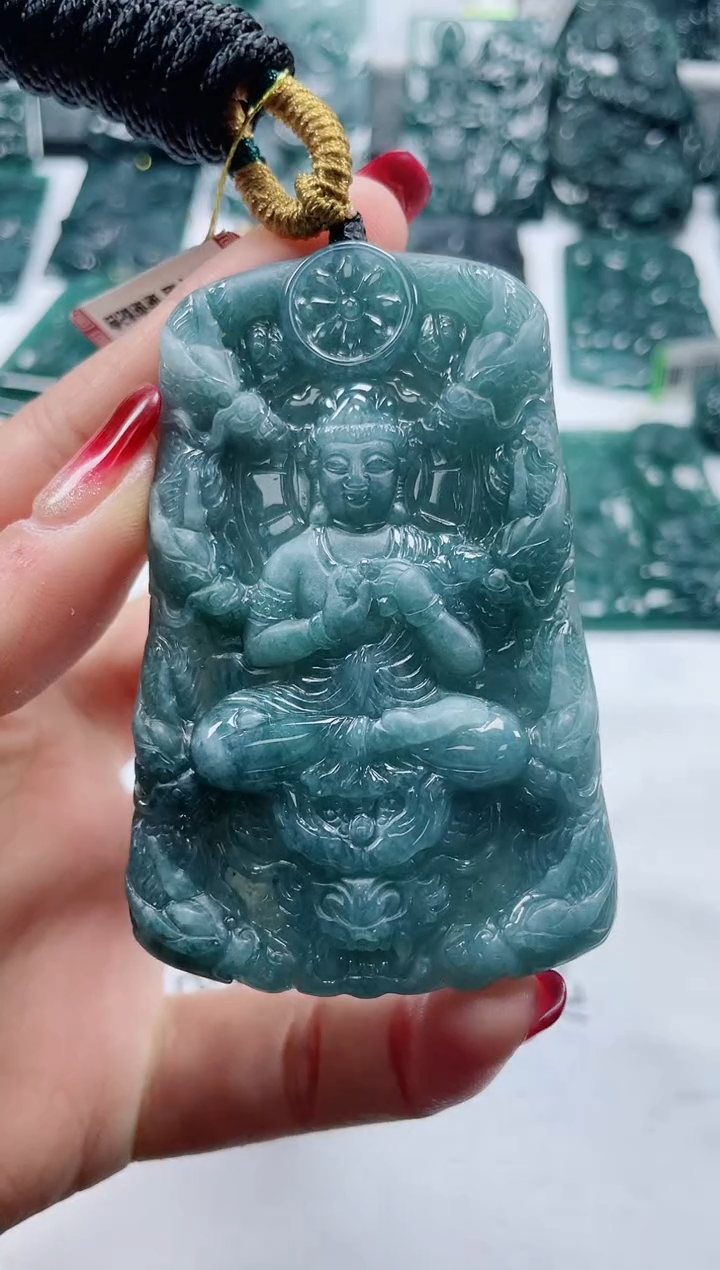 【闪购商品】翡翠颈饰未镶嵌           