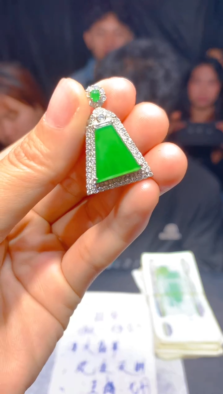 【闪购商品】定制翡翠未镶嵌32多样性发货（发其一）