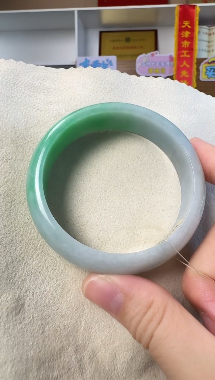 【闪购商品】翡翠手镯未镶嵌翡翠手镯
