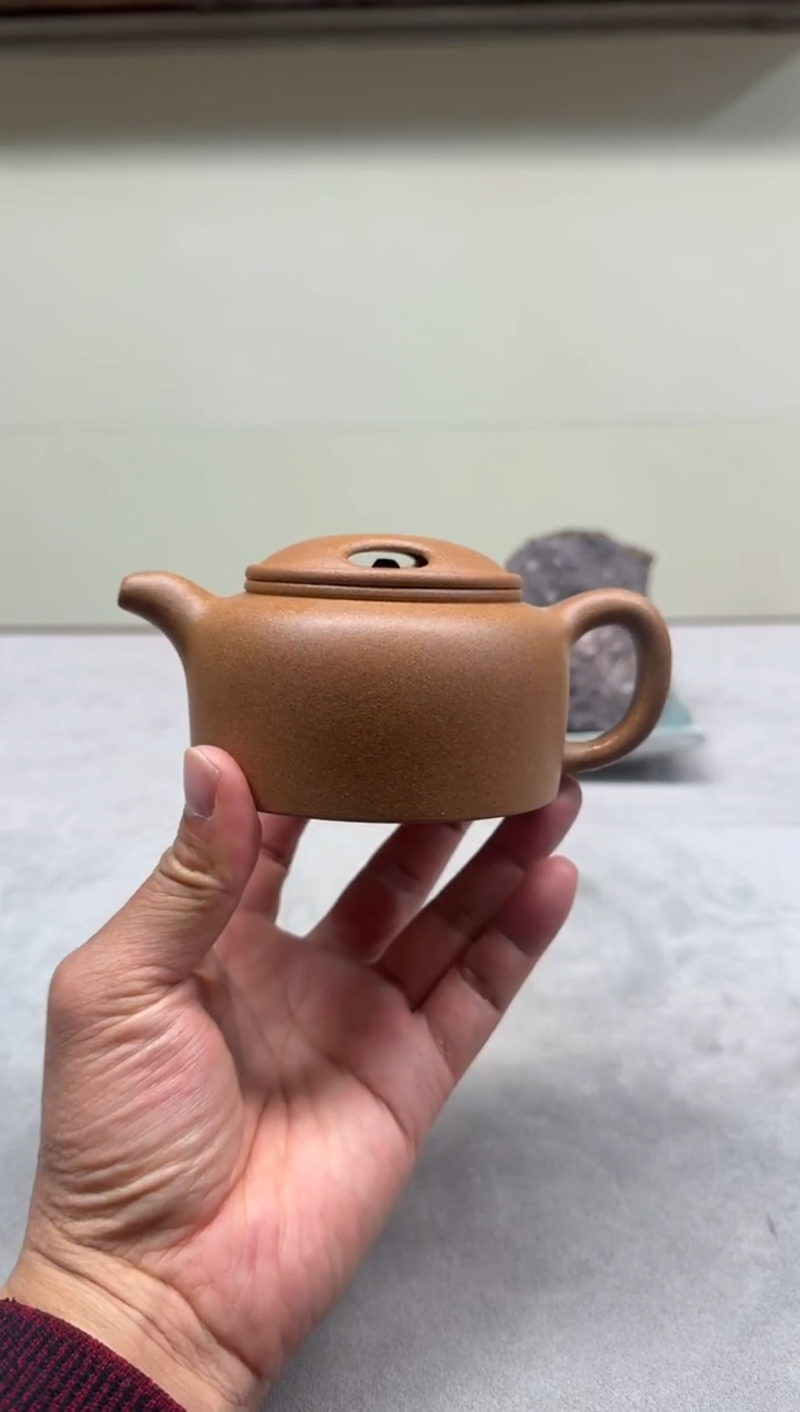 茶壶紫砂冰*子240CC沉香半手牛盖