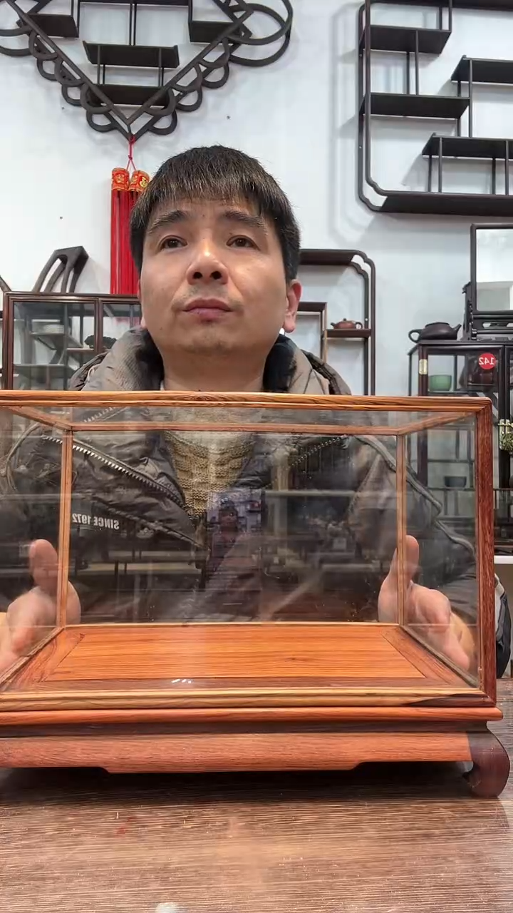 【闪购商品】东非黑黄檀（紫光檀）木艺玻璃罩168