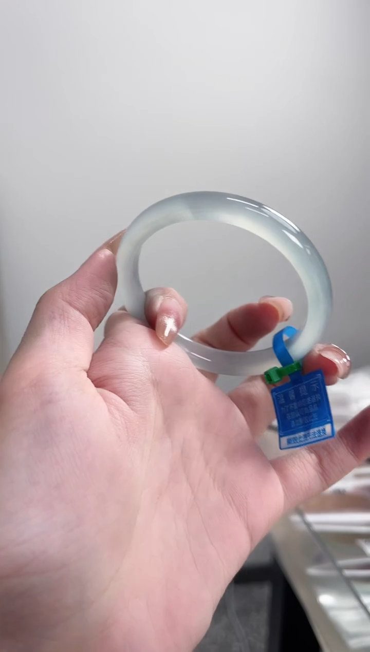 【闪购商品】玛瑙/玉髓手镯未镶嵌53-54圈