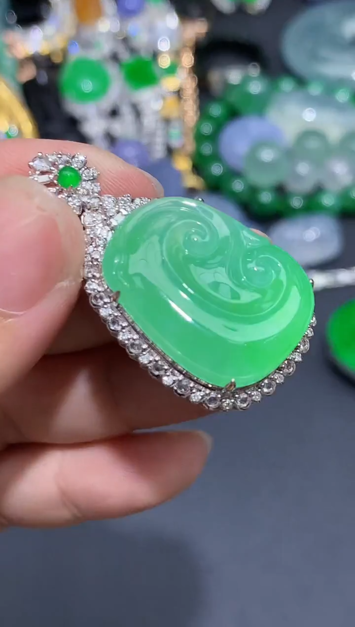 翡翠18K金镶嵌颈饰517-春日珠宝