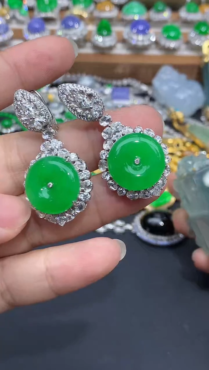 翡翠18K金镶嵌颈饰实****阅1111-春日珠宝