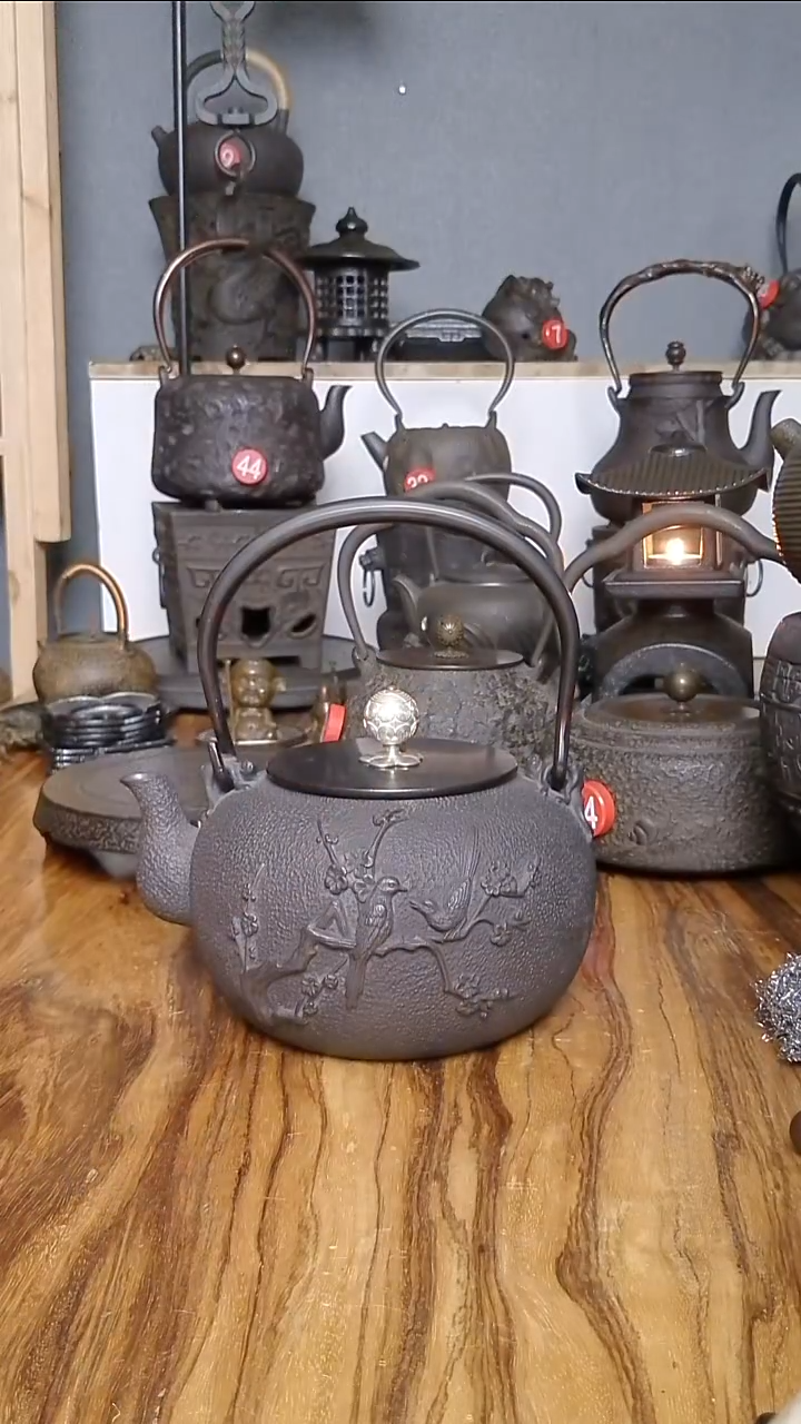 铸铁精铸喜上眉梢1500毫升纯手工铸铁壶