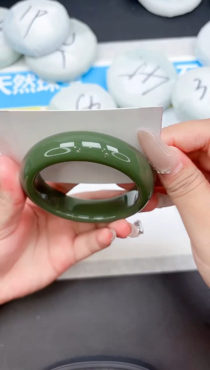 未镶嵌手镯石英质玉182-58