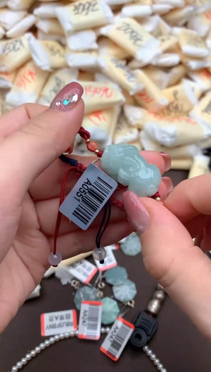 【闪购商品】翡翠手绳未镶嵌一