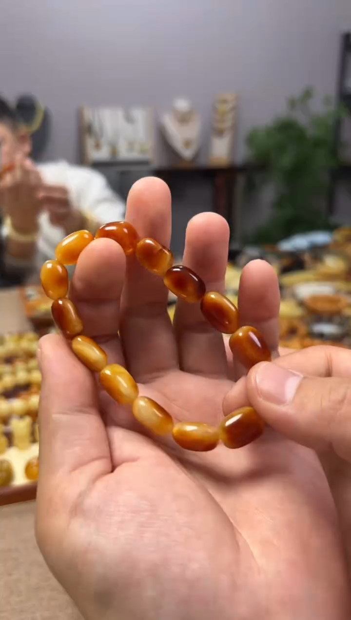 【闪购商品】蜜蜡裸石未镶嵌手串