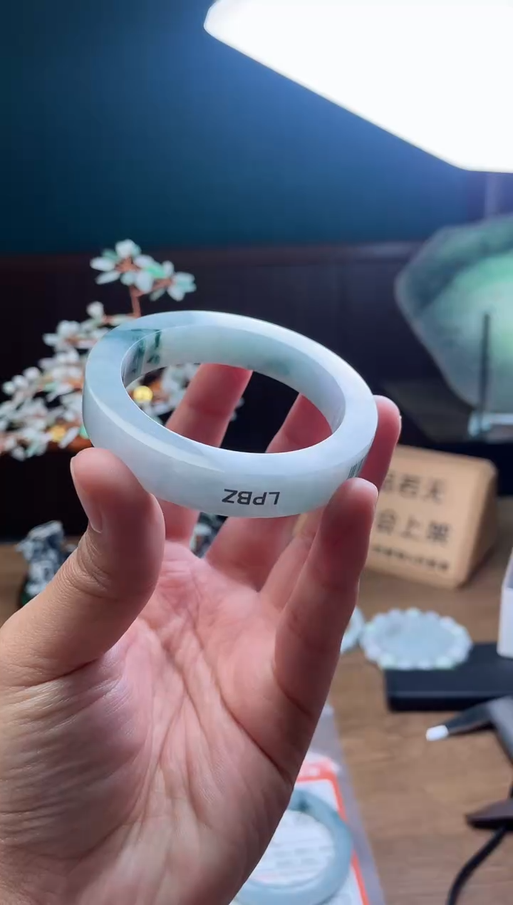 【闪购商品】定制翡翠手镯未镶嵌定制
