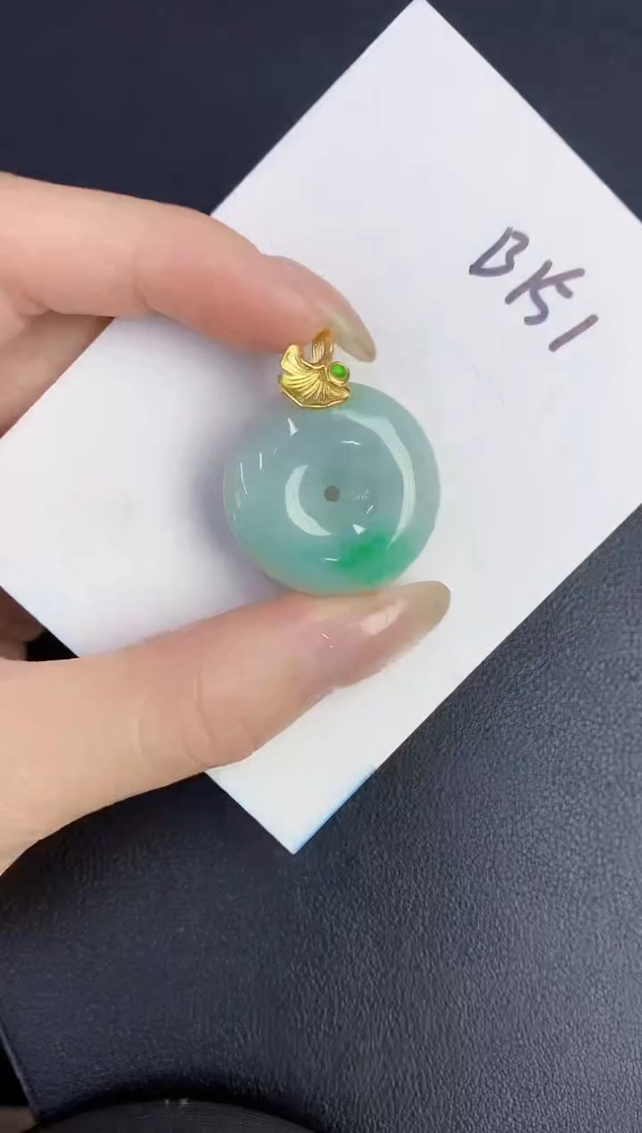 翡翠未镶嵌颈饰缅甸天然翡翠A货