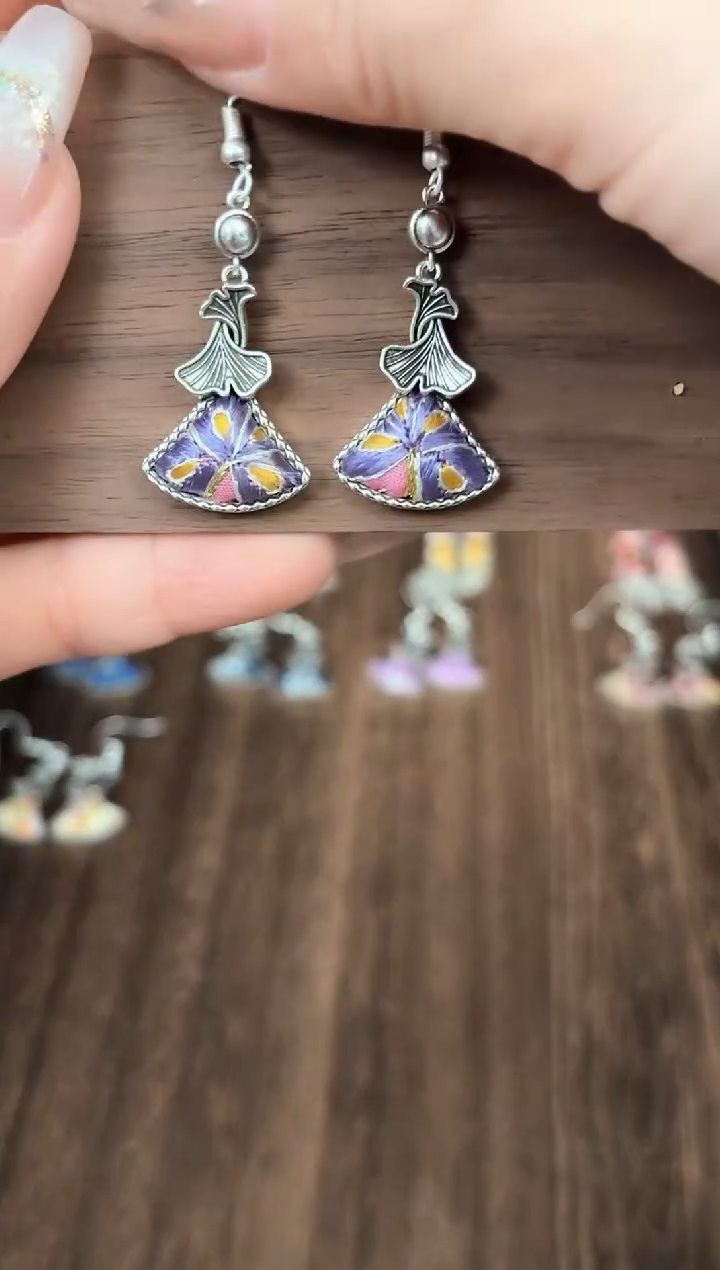 织绣非遗艺枝独秀老绣饰品008