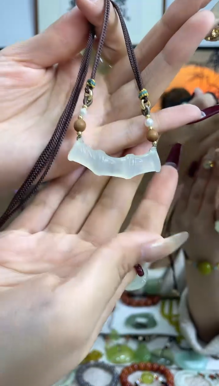 【闪购商品】岫玉吊坠未镶嵌多样性发货其中发一