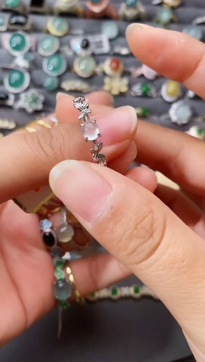 【闪购商品】翡翠戒指银S925镶嵌瑞丽市颜玉珠宝