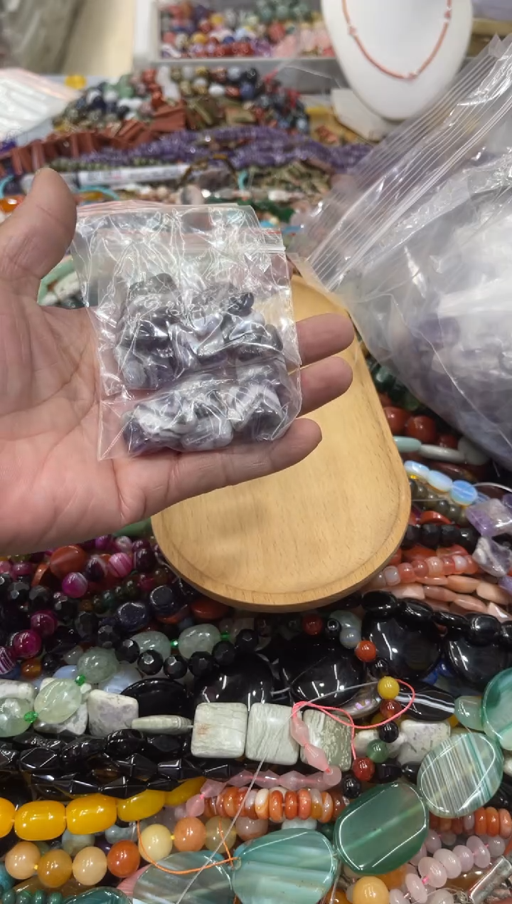 未镶嵌玛瑙/玉髓珠宝半成品今**宁86号