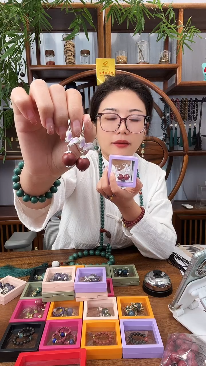 手工艺品木花蕊夫人蝴蝶款1.5