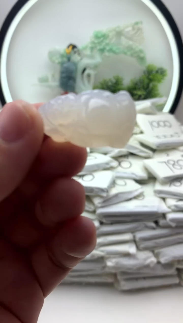 玛瑙/玉髓颈饰未镶嵌小财神