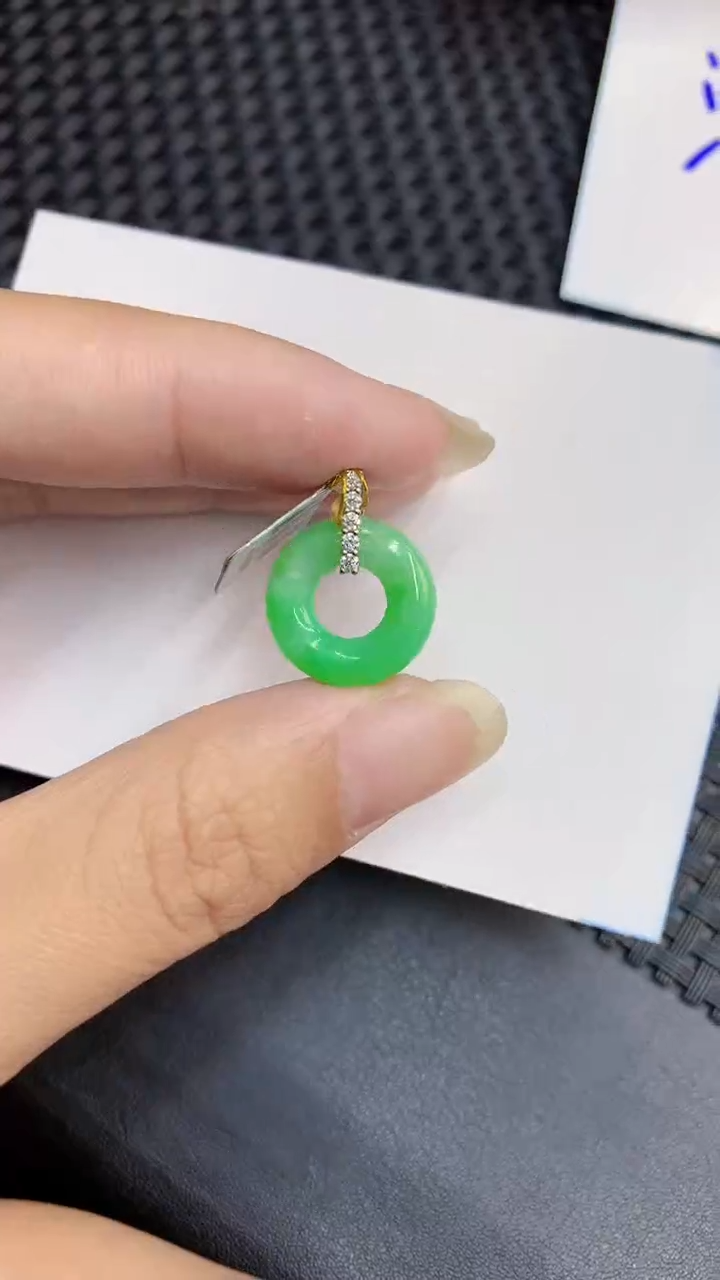 【闪购商品】翡翠颈饰18K金镶嵌            8