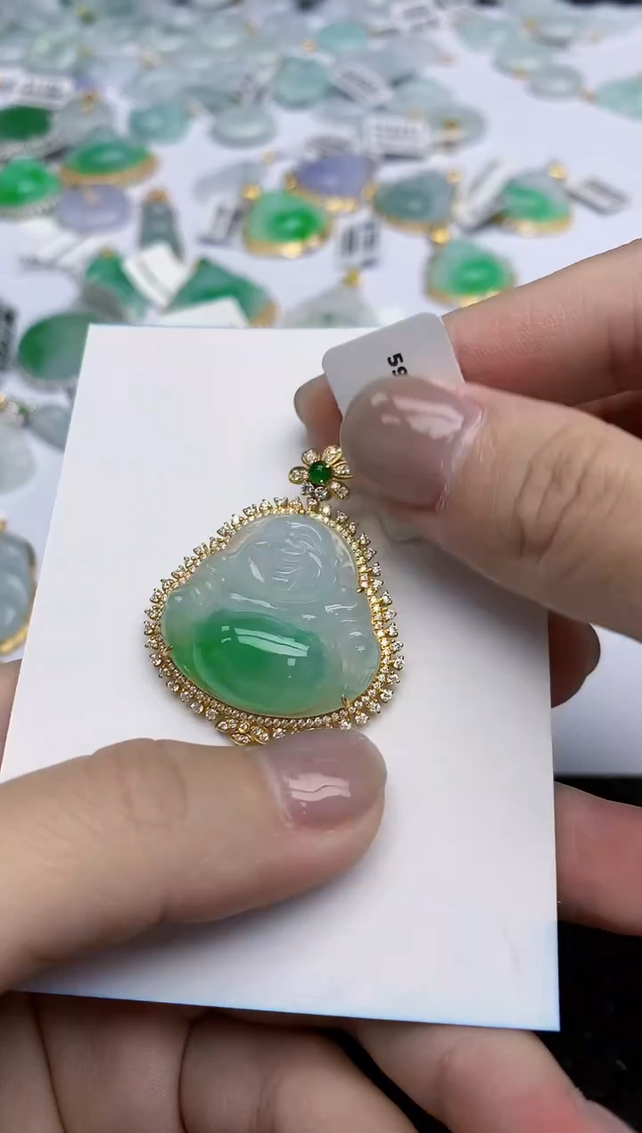【闪购商品】翡翠颈饰18K金镶嵌天然翡翠A货