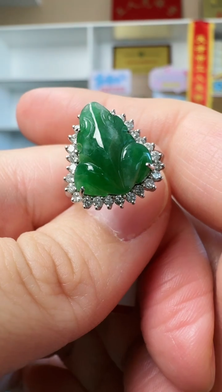 【闪购商品】翡翠戒指18K金镶嵌翡翠戒指