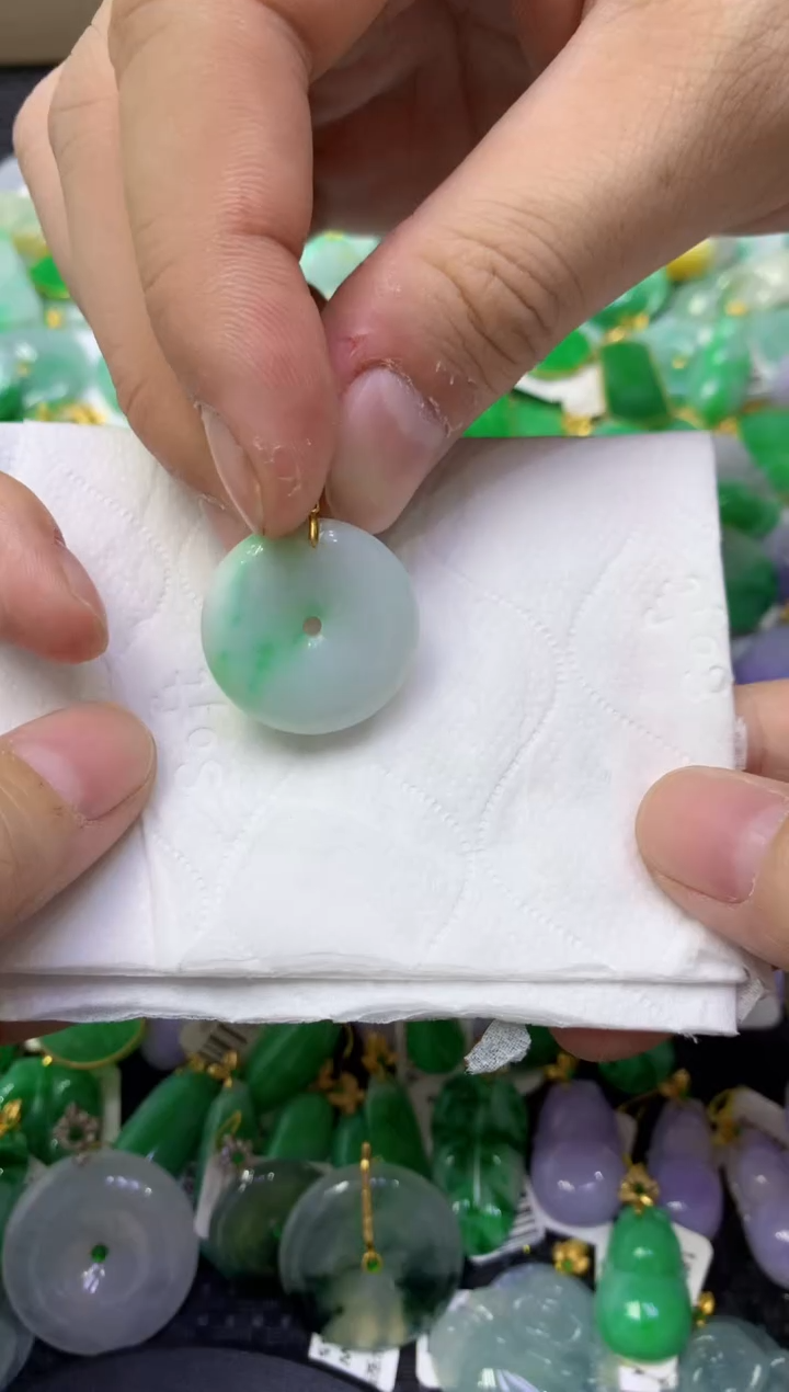 颈饰未镶嵌翡翠天然缅甸翡翠A货