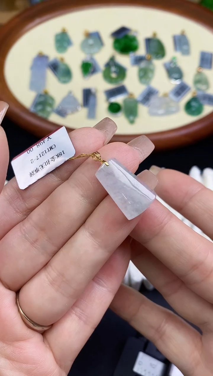 吊坠(不含链)18K金镶嵌翡翠无事牌18K金扣镶嵌@@CMT