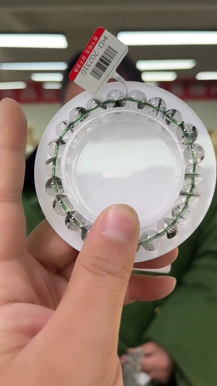 【闪购商品】绿水晶手链未镶嵌天然绿幽灵手串多样性发一8mm