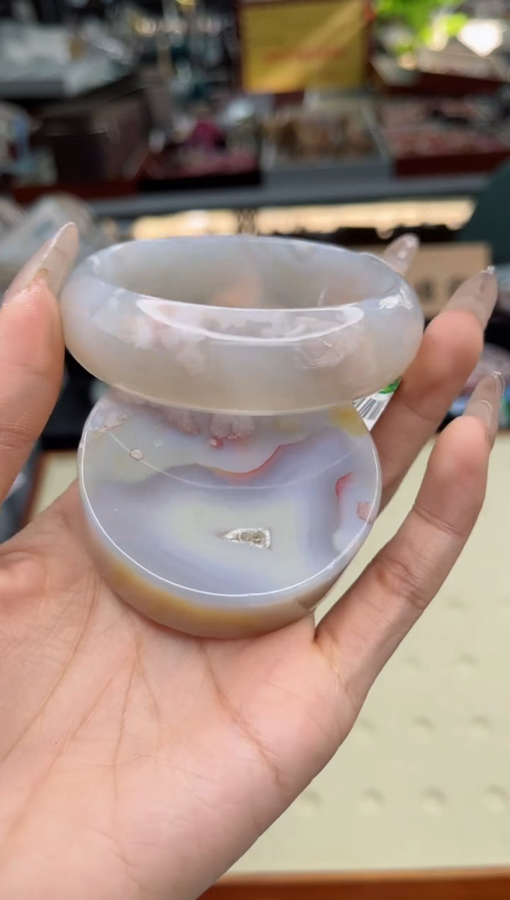 【闪购商品】石英质玉手镯未镶嵌59圈口（不退不换）1650312