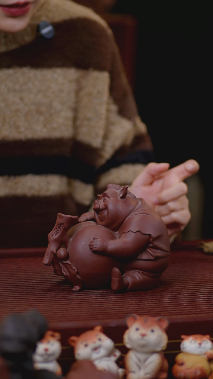 【闪购商品】紫砂茶宠寿桃小猪