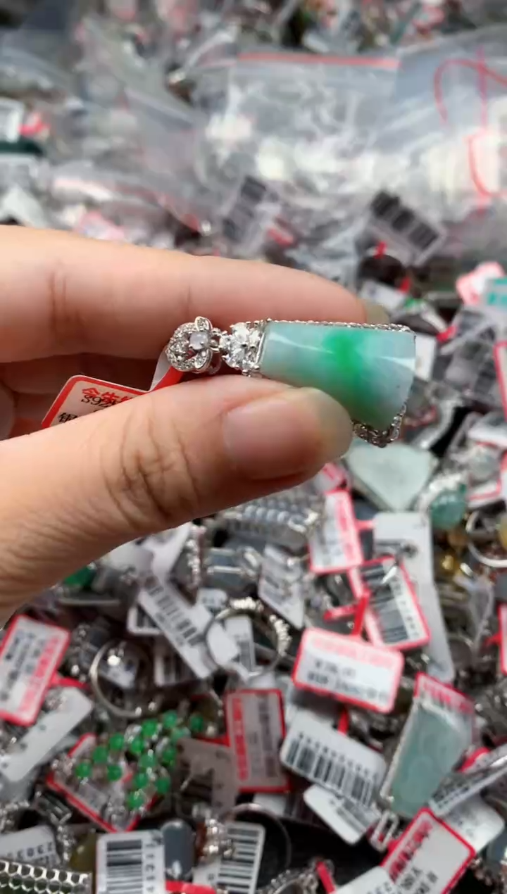 银S925镶嵌戒指翡翠天然A货缅甸翡翠