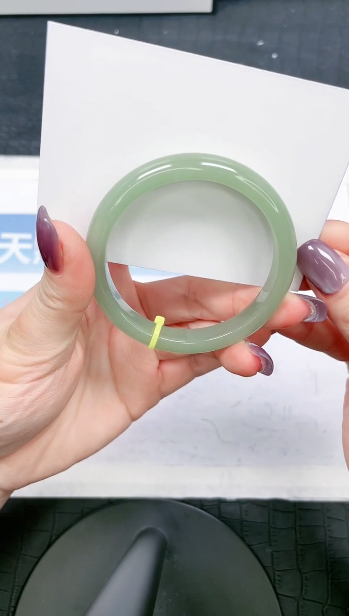 【闪购商品】石英质玉手镯未镶嵌08-52