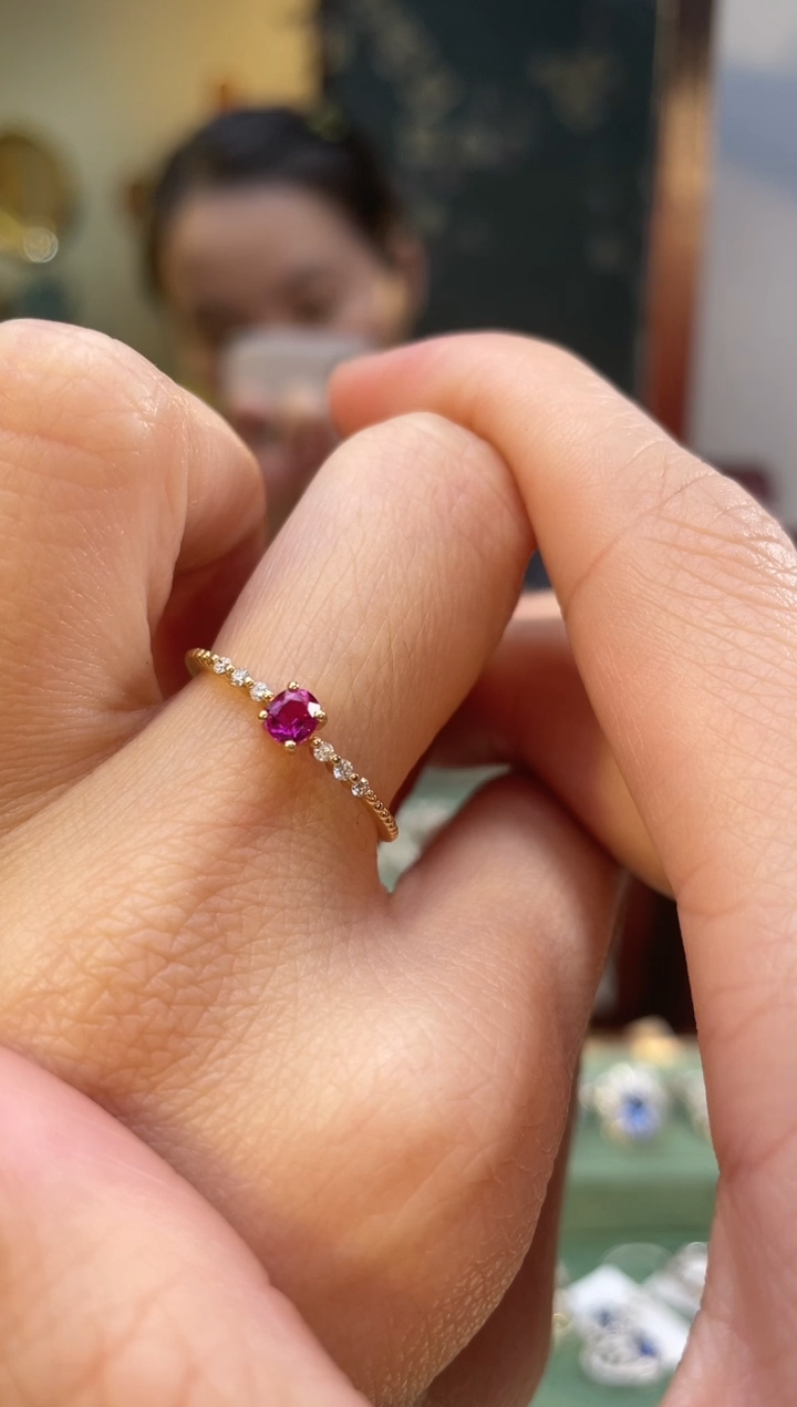 【闪购商品】红宝石戒指18K金镶嵌主石：0.24ct