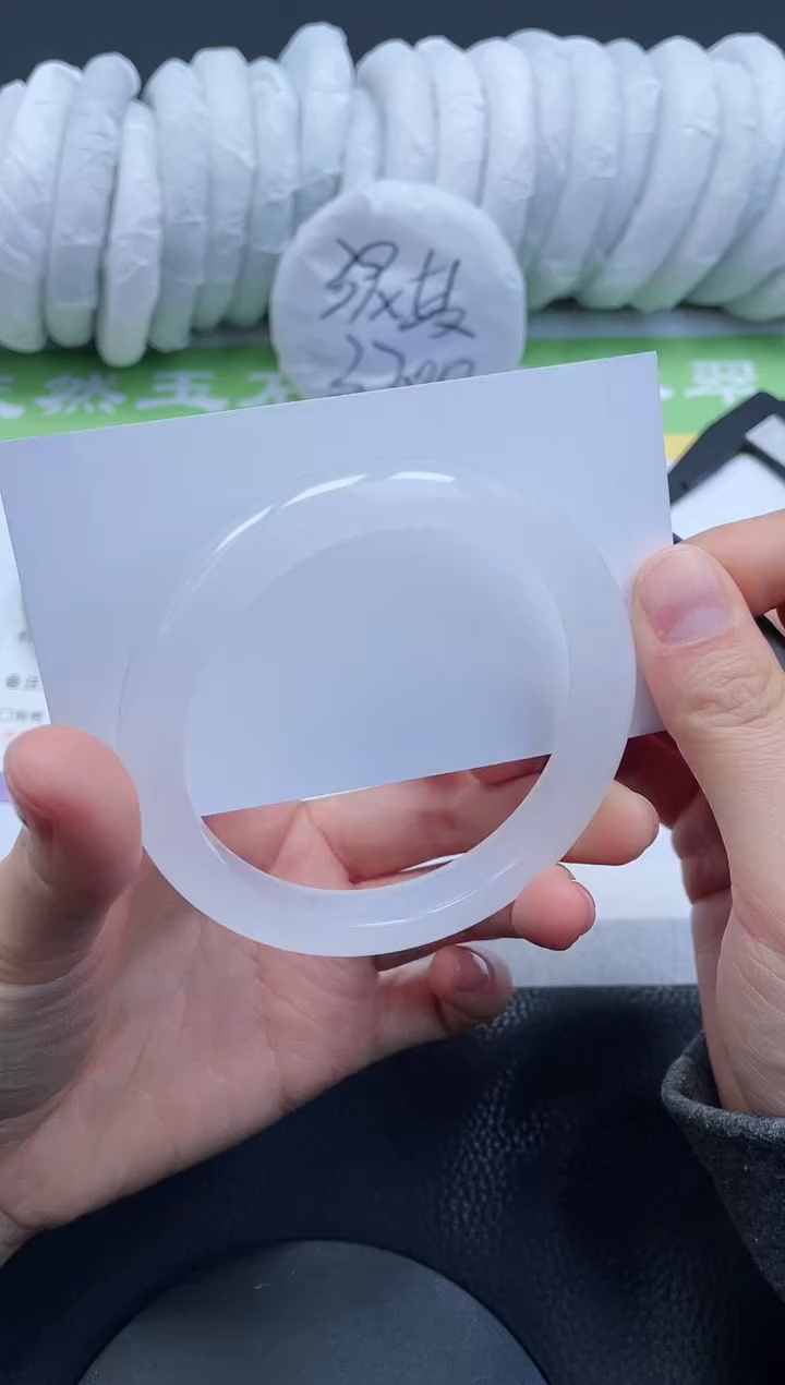 【闪购商品】石英质玉手镯未镶嵌A48-60+