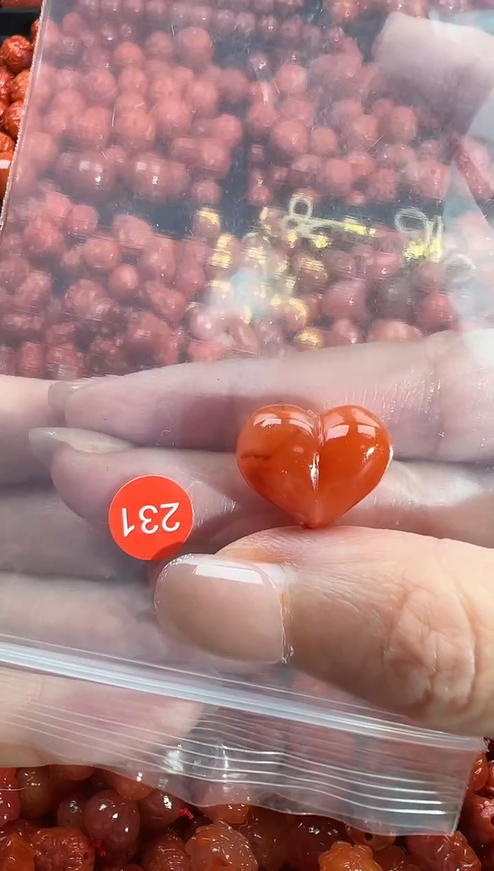 颈饰未镶嵌南红玛瑙1